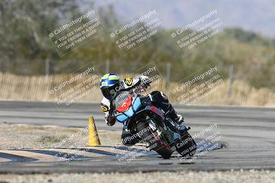 media/Dec-01-2025-Moto Forza (Mon) [[2daa91e15f]]/2-Intermediate Group/Session 3 (Turn 3)/